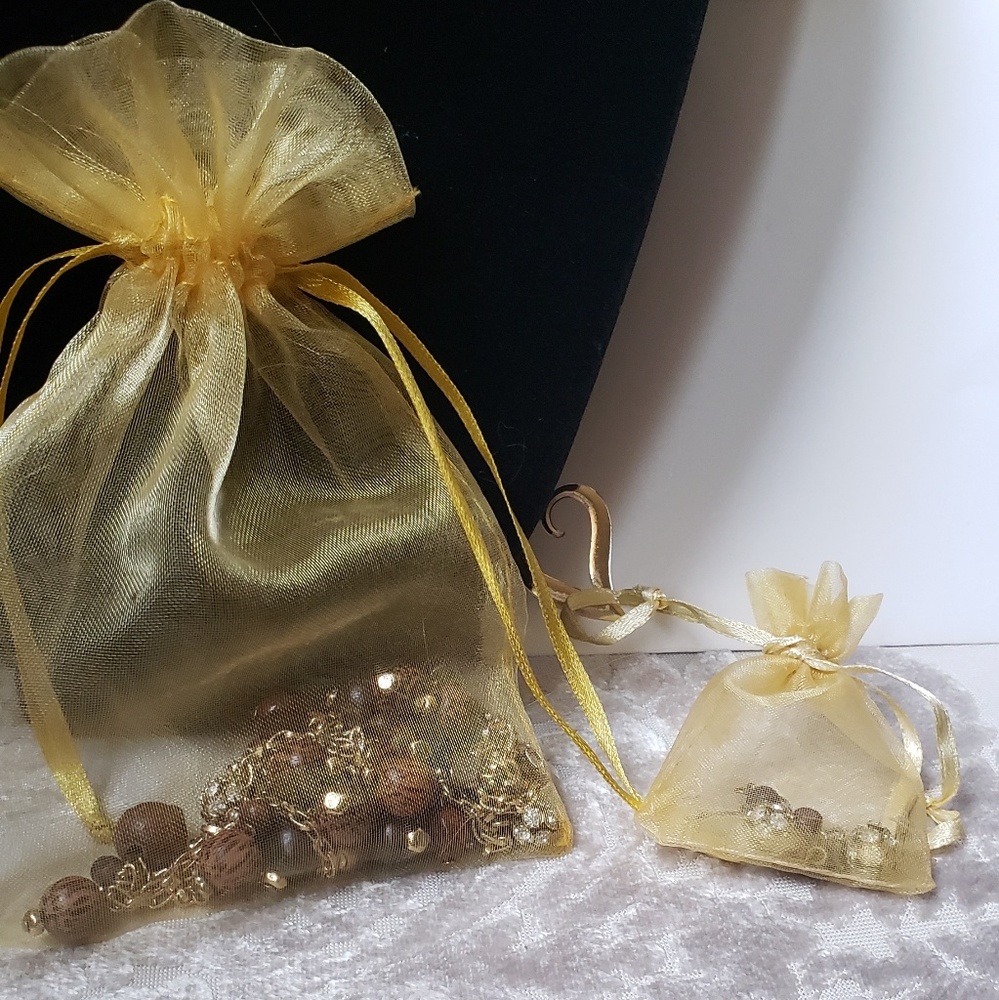 📿Cache'- Necklace & Earing Set - Picture 7 of 8